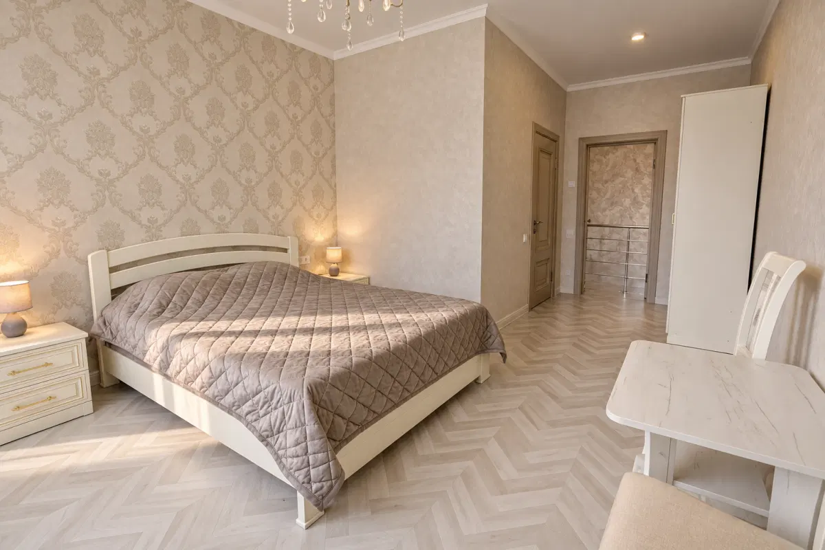 фото 5-к. гостевой дом, 250 м²