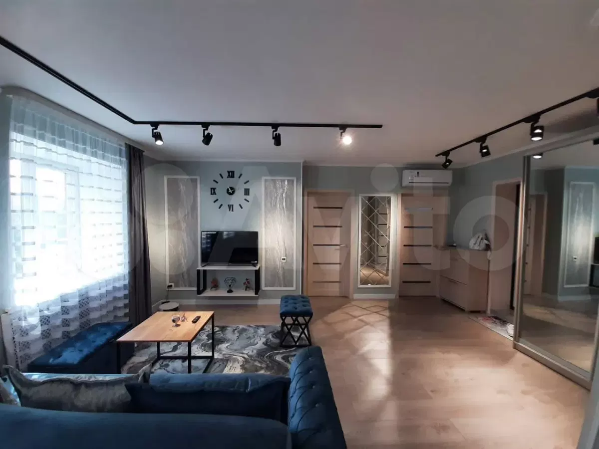 фото Евро-ТРЕШКА, 54 м², 3 кровати