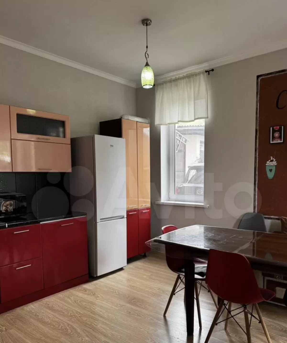 фото Комната 39 м² в 5-к., 3/3 эт.
