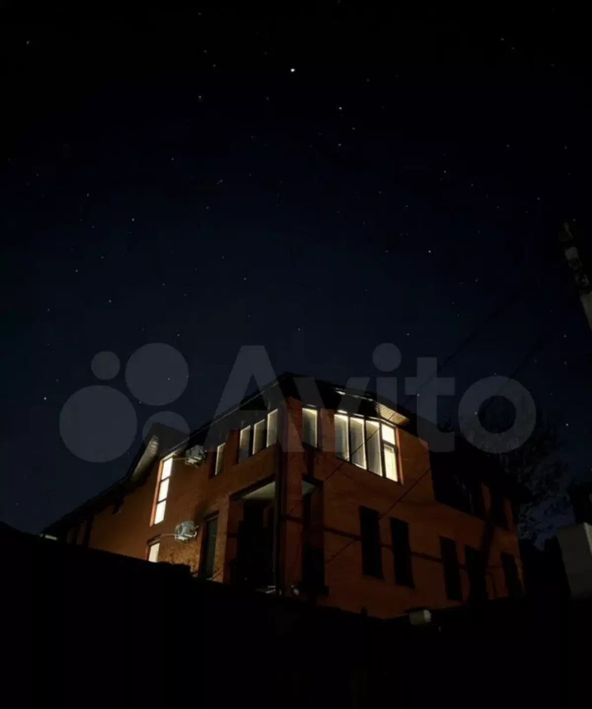фото Комната 39 м² в 5-к., 3/3 эт.