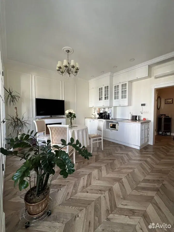 фото Уникальная квартира с дизайнер…